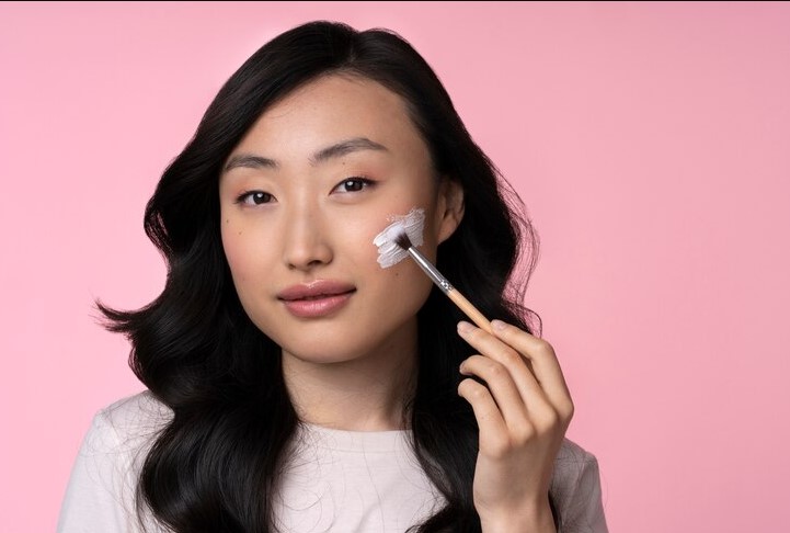 Ingin Kulit Glowing Dan Lembab Bak Porcelain? Yuk, Simak Tips Berikut! Thumbnail