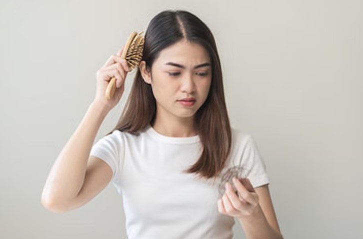 Rambut Rontok Parah? Ini Hasil Treatment yang Bikin Folikel Rambut Aktif Lagi! Thumbnail