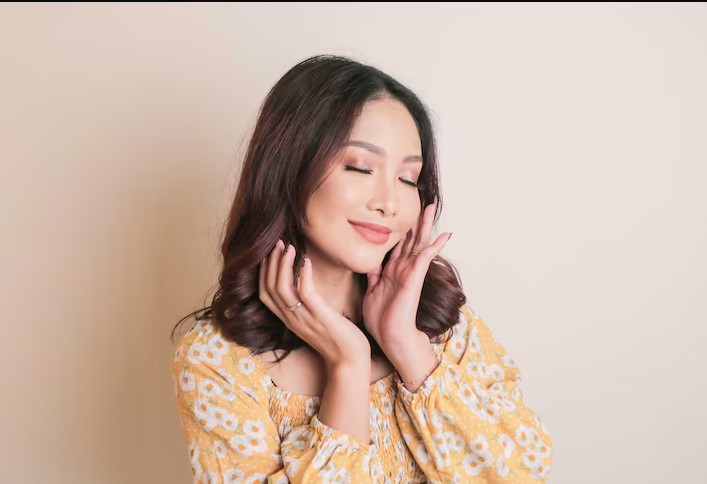 Glowing Instan Tanpa Makeup? Bisa Banget! Ini Rahasianya Thumbnail